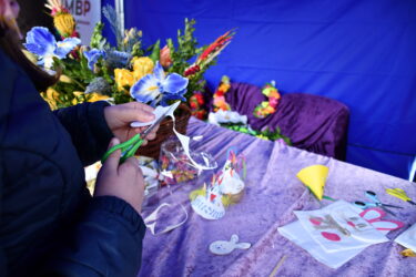 Olsztynecki Jarmark Wielkanocny – warsztaty robienia zabawek wielkanocnych