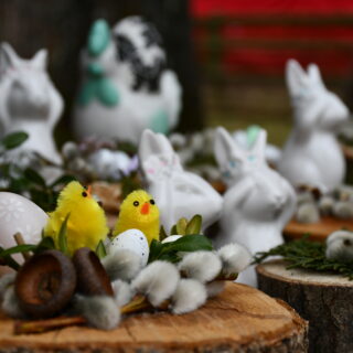 Olsztynecki Jarmark Wielkanocny – dekoracja na stoiskach