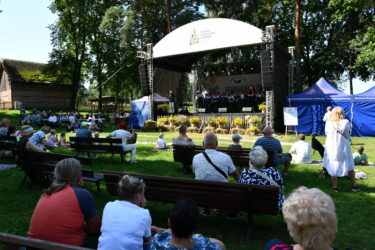 XV Regionalne Święto Ziół – uczestnicy wydarzenia.