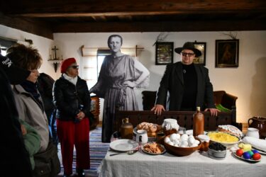 Spacer z etnografem pt. „Śladami zwyczajów Wielkanocnych Warmii i Mazur”, zorganizowany w ramach Olsztyneckiego Jarmarku Wielkanocnego.